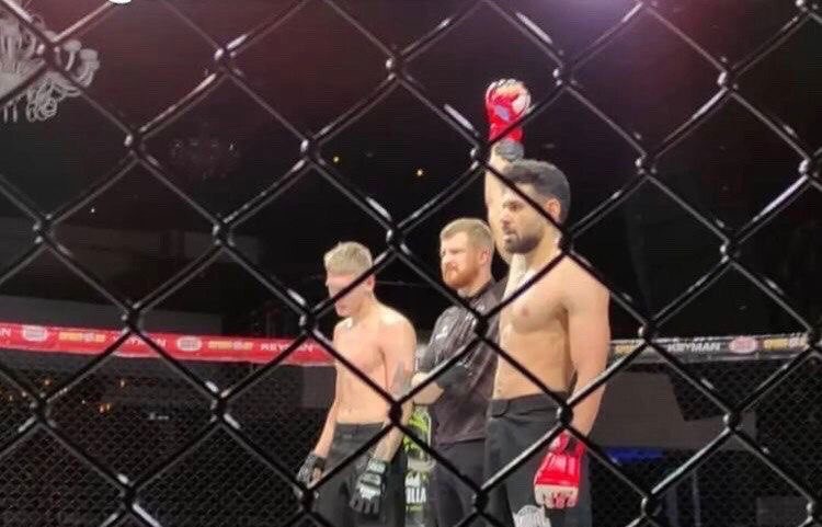 کاراته کایی که برای مبارزه در MMA آماده می شود؛ عبدالملکی: با مربی تیم ملی بوکس تمرین می کنم