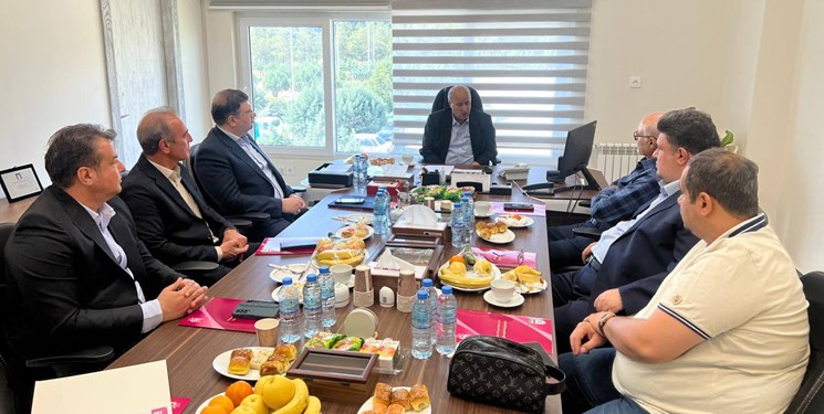 استاندارد سازی سالن ها برای حضور بانوان در مسابقات فوتسال