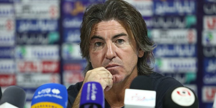 ساپینتو: ذهن و قلب استقلال آماده قهرمانی است / تماشاگران حرکت بیرانوند را فراموش نمی کنند