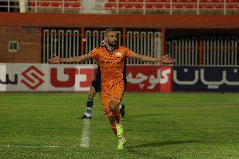 رستمی: تمام تمرکزمان را روی پرسپوليس میگذاریم