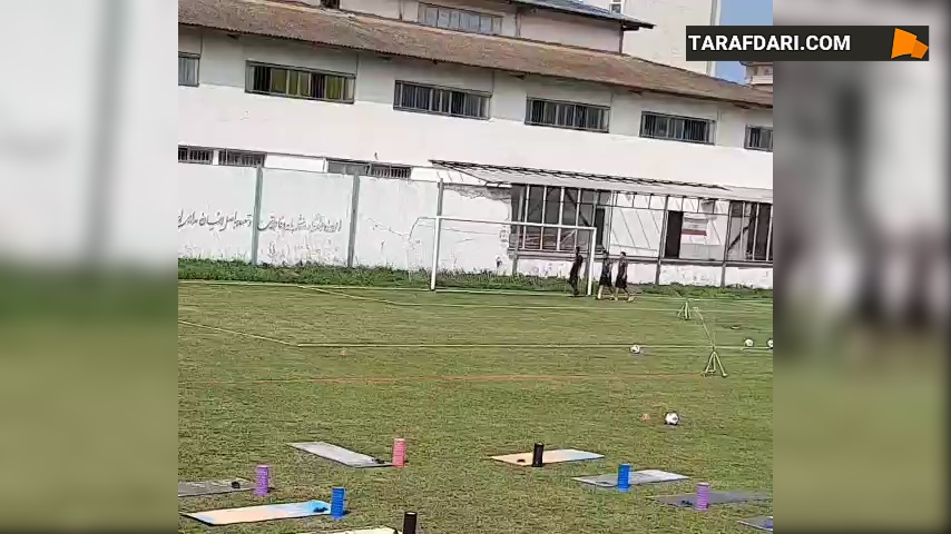 اقدامی عجیب در لیگ سه؛ ریختن مایعی مشکوک روی خط دروازه حریف! / فیلم
