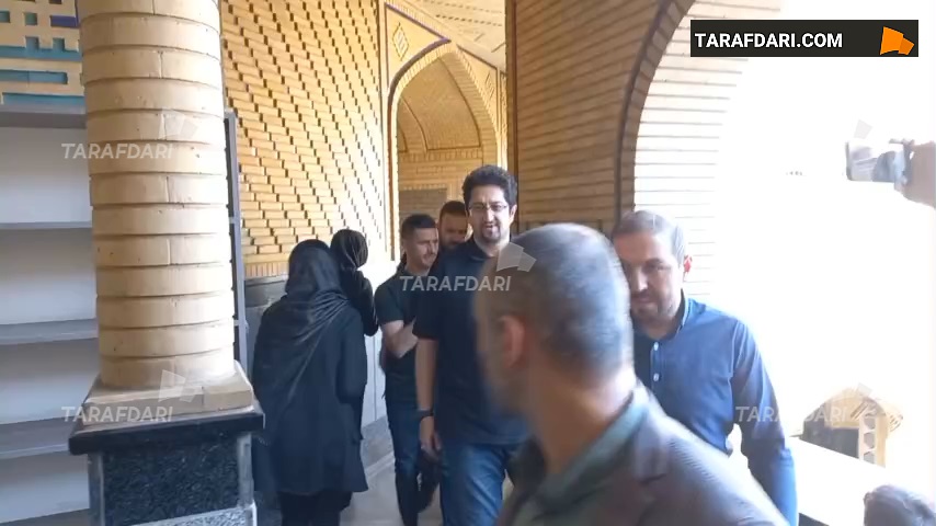 حضور وریا غفوری در مراسم ختم مادر مجتبی حسینی، سرمربی تیم پیکان / فیلم