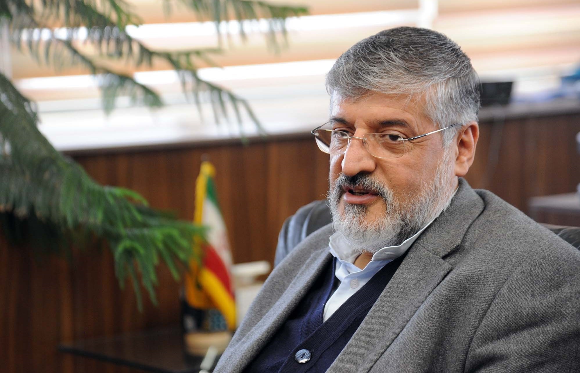 وزیر وعده داد، معاون تکذیب کرد/ پولادگر: استقلال از آسیا حذف شده، پرسپولیسیها نگران نباشند