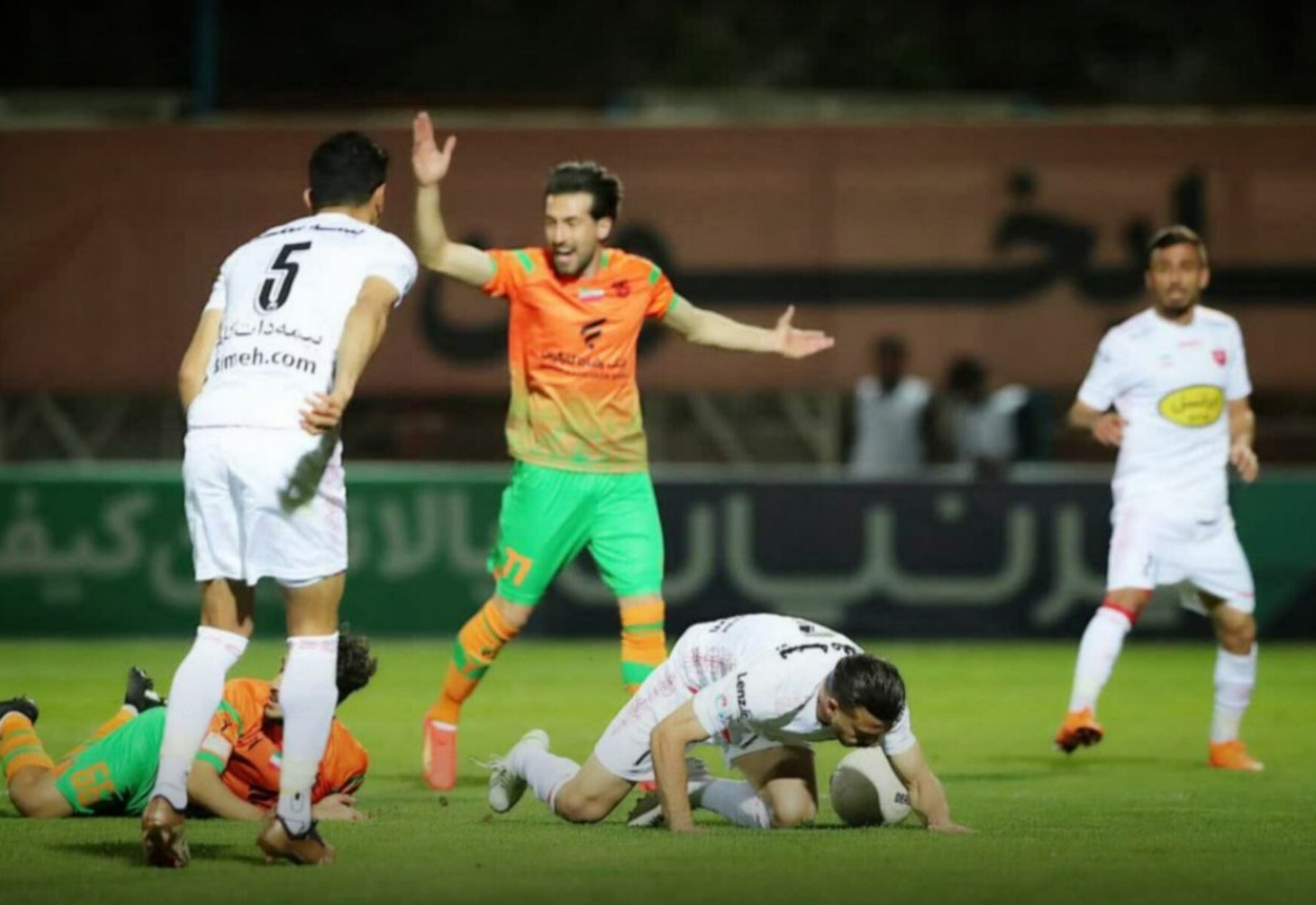 واکنش باشگاه مس به پنالتی جنجالی؛ مقابل ناداوری و پرسپولیس، مردانه جنگیدیم
