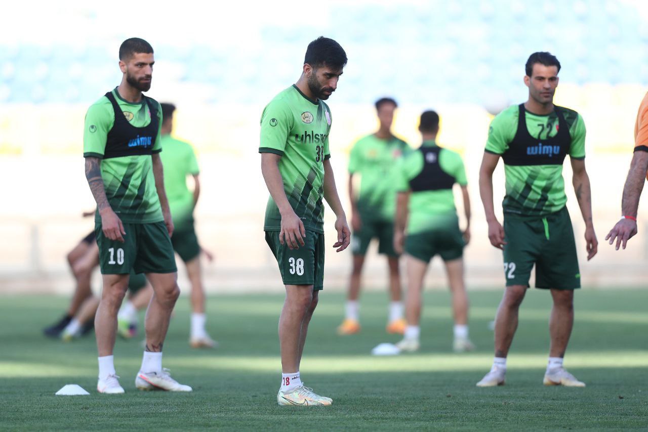 اعتراض سرخ ها؛ پرسپولیس یک روز کمتر از استقلال تمرین می کند