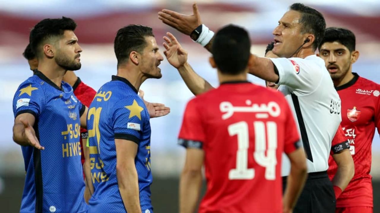 به بهانه اعلام تاریخ دربی؛ برابری استقلال و پرسپولیس در دربی های اردیبهشت