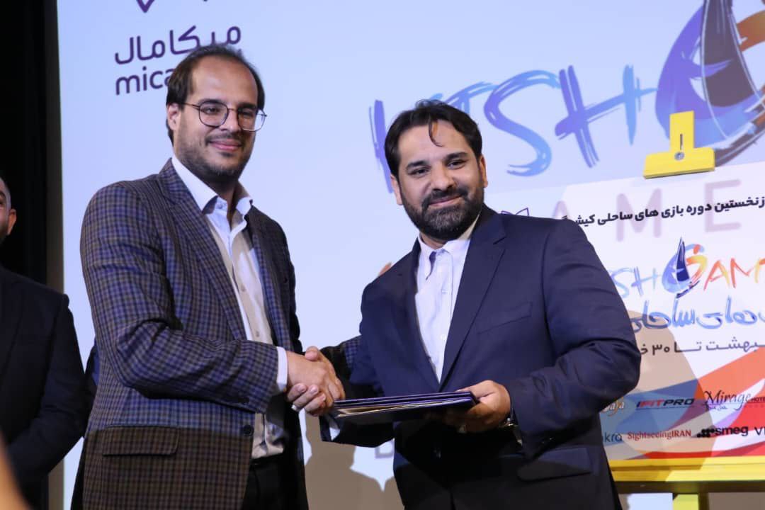 قهرمان پيشين پاورليفتينگ، مشاور عالی فدراسیون و رئيس انجمن قايق های تندرو شد