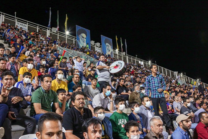 شب پر التهاب سیرجان؛ بازیکن استقلالی نمی خوایم نمی خوایم!