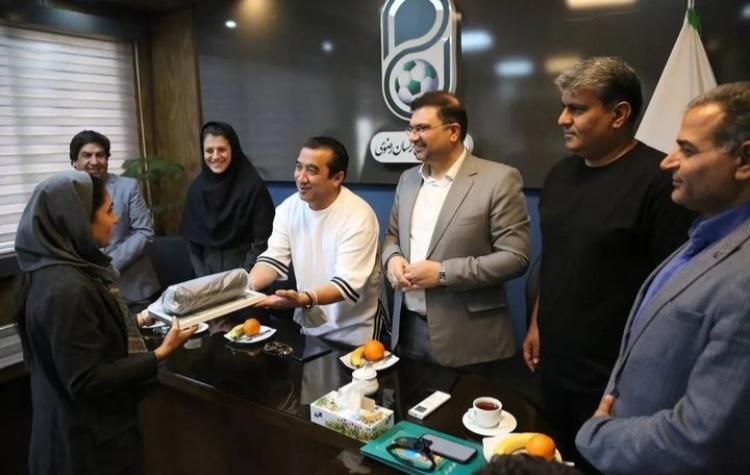 یاغی جلوی اصولی درآمد / قهرمانی برای ریاست ثبتنام می کند!