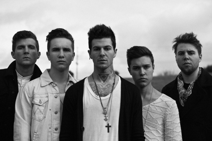 دانلود آهنگ lurk _ the nighbourhood + متن