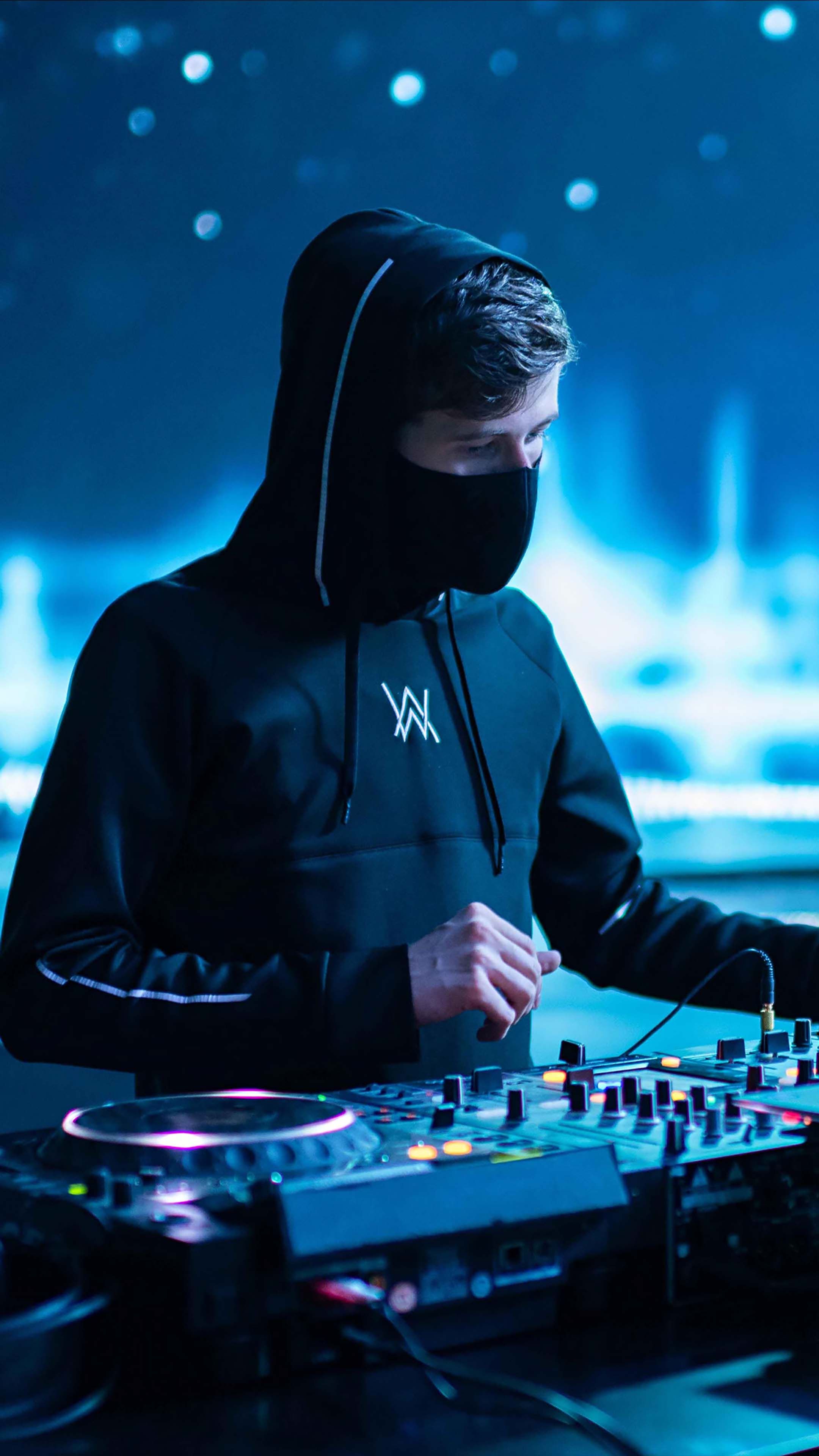 دانلود بهترین آهنگ های آلن واکر | The top 10 Alan walker songs