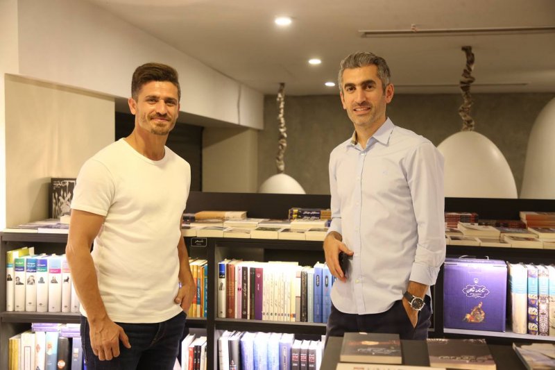کتاب فروشی مجتبی جباری با حضور وریا غفوری افتتاح شد