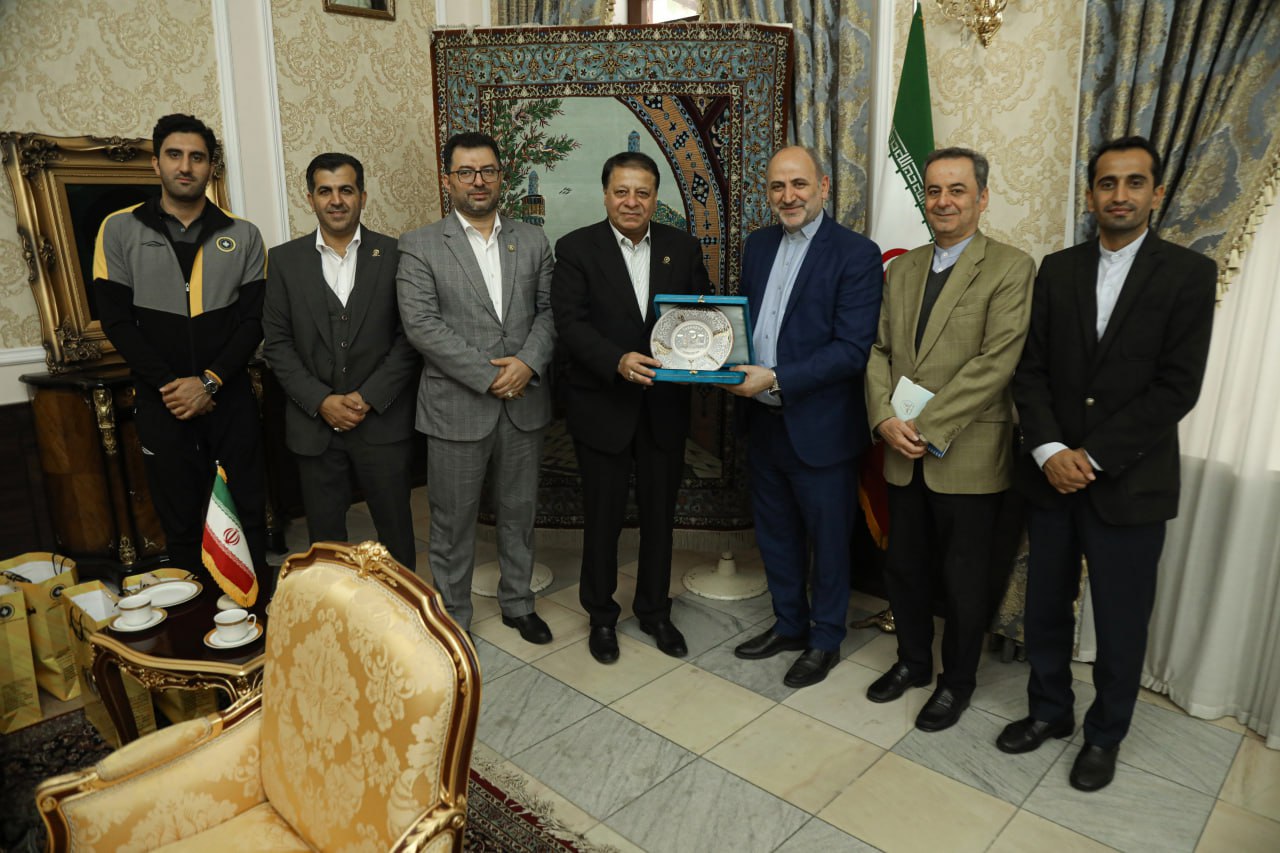 دیدار ساکت با سفیر ازبکستان؛ همکاری سپاهان با باشگاه های ازبکستانی