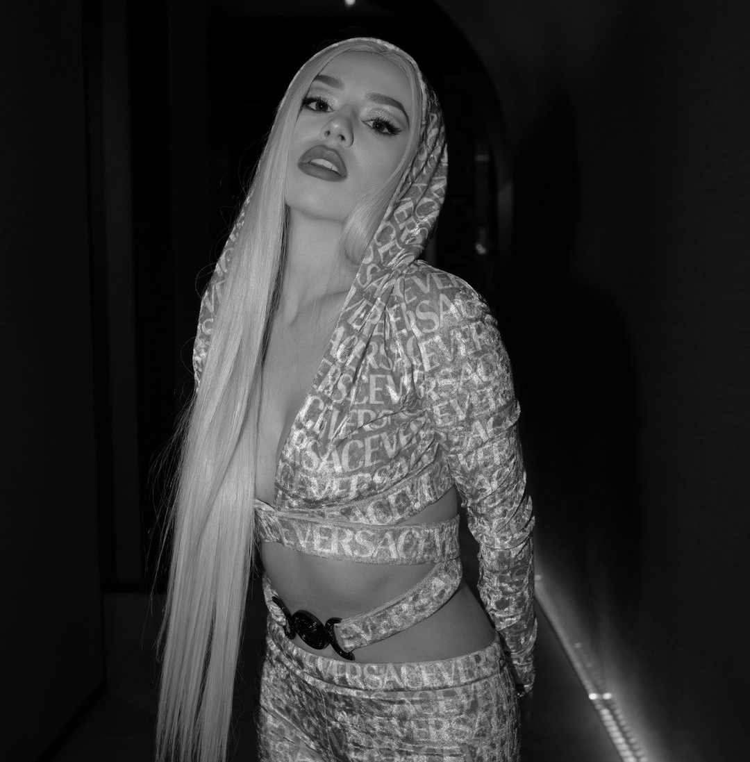 دانلود آهنگ جدید Ava Max - Choose Your Fighter [From Barbie The Album]