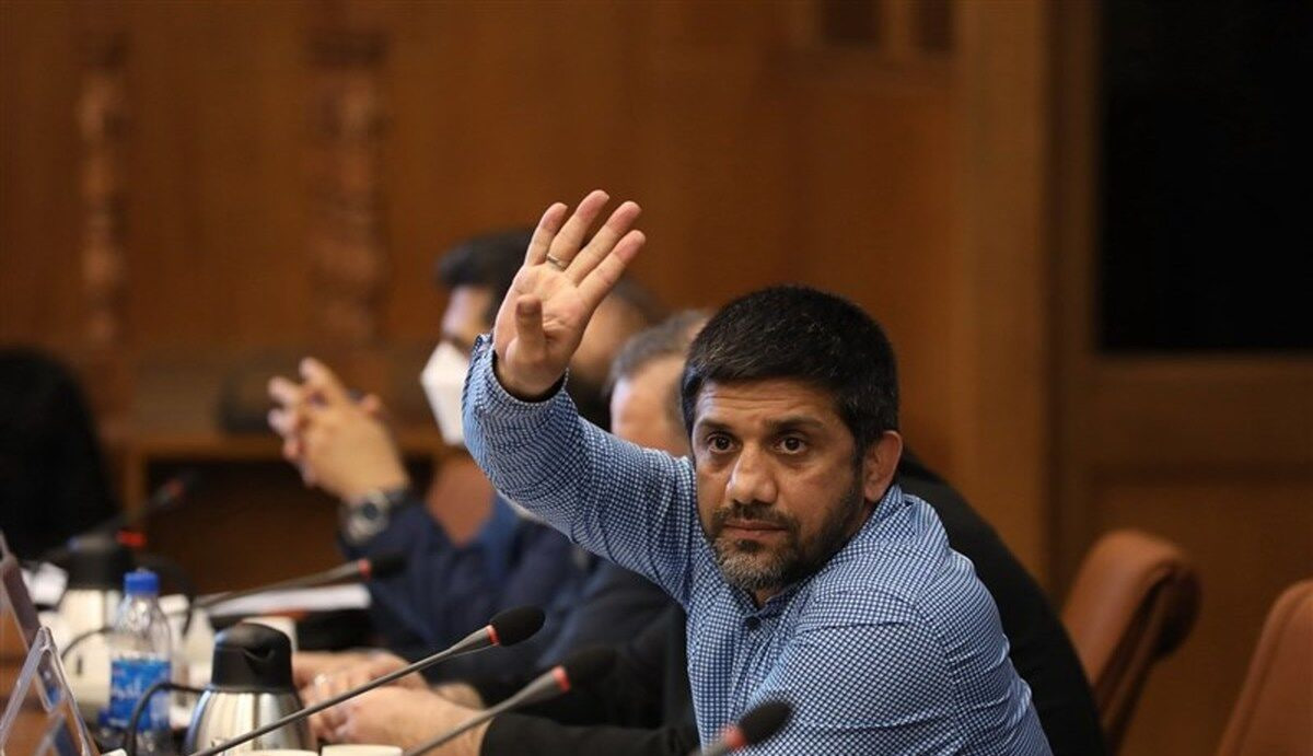 بازیکن سابق استقلال: علیرضا دبیر یک پهلوان واقعی است؛ برخی فقط ادعا هستند!