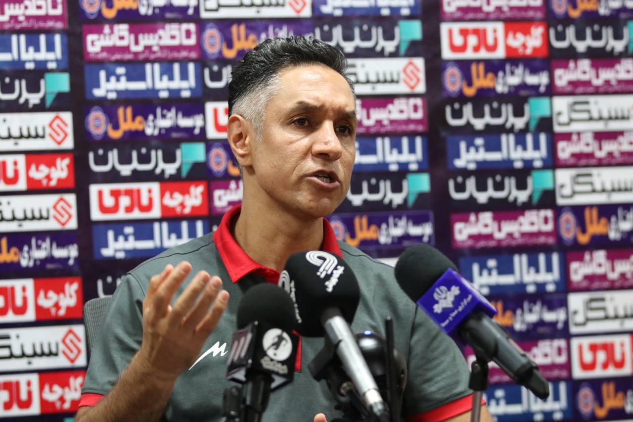 مربی استقلال: نکونام باز هم قرارداد خود را کاهش داد؛ قهرمانی؟ وعده الکی نمی دهیم!