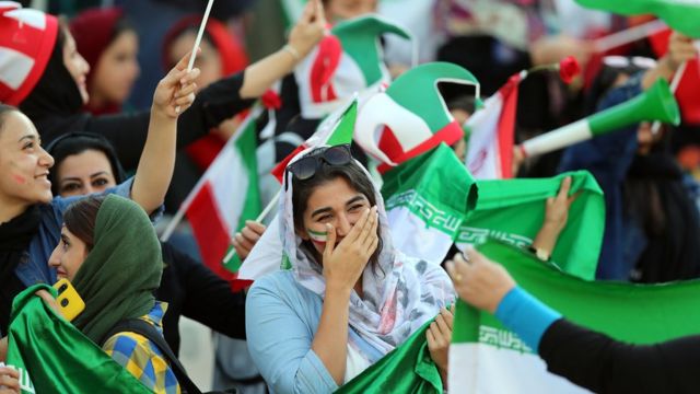 پیام نیازمند: شرایط حضور بانوان هوادار در ورزشگاه فراهم شود