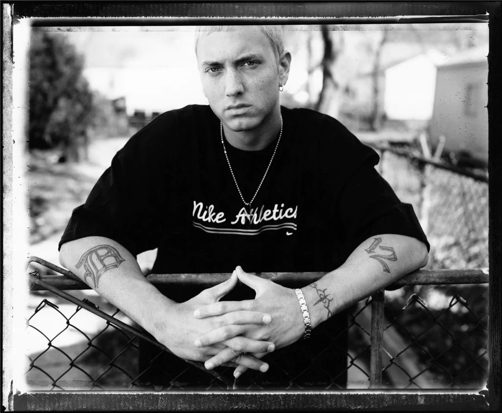 دانلود و ترجمه آهنگ Marshall Mathers از امینم - این آهنگ مناسب همنجس بازان نیست!