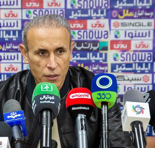 سرمربی پرسپولیس در نشست خبری