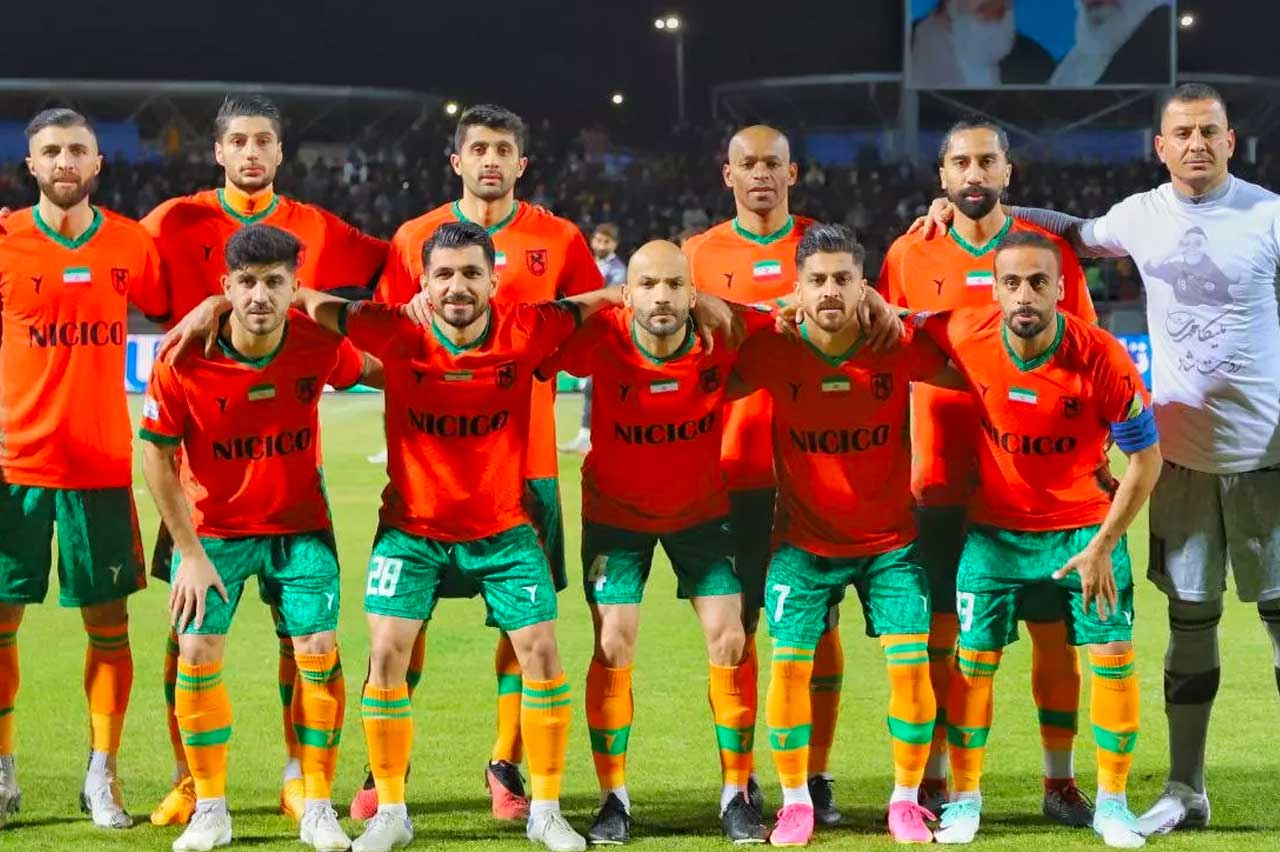 کتککاری بازیکنان مس رفسنجان با یکدیگر بعد از سوت پایان بازی با پرسپولیس!