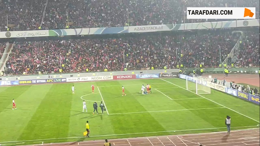 اعتراض هواداران و بازیکنان پرسپولیس به وقت تلف کردن های دروازه بان الدحیل / فیلم