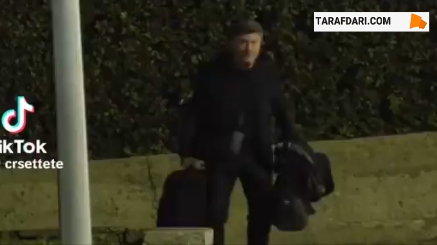 جا ماندن سرمربی ناپولی از اتوبوس تیم در شهر رم؛ ماتزاری با تاکسی به ناپل برگشت! / فیلم