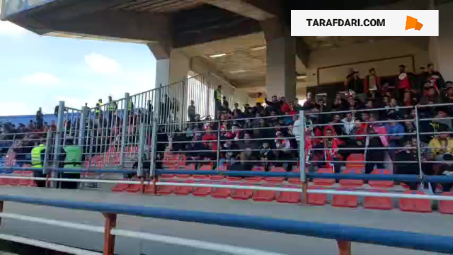 حضور هواداران پرسپولیس در ورزشگاه، دو ساعت مانده به شروع دیدار با مس رفسنجان / فیلم