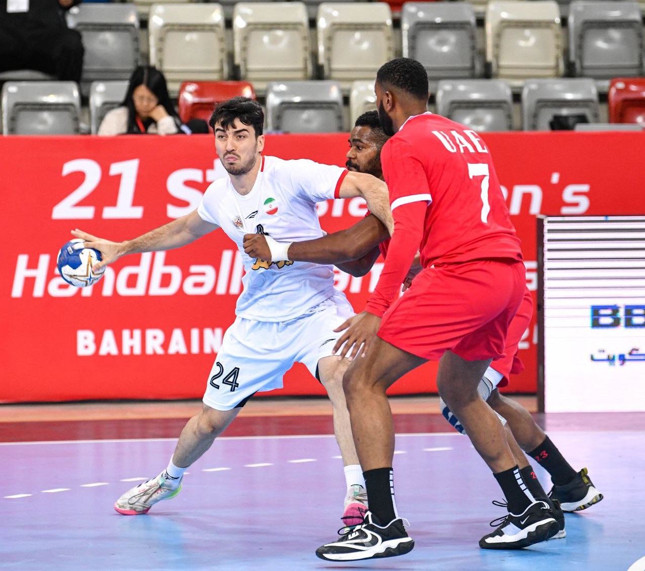 ایران با پیروزی مقابل امارات امیدوار ماند