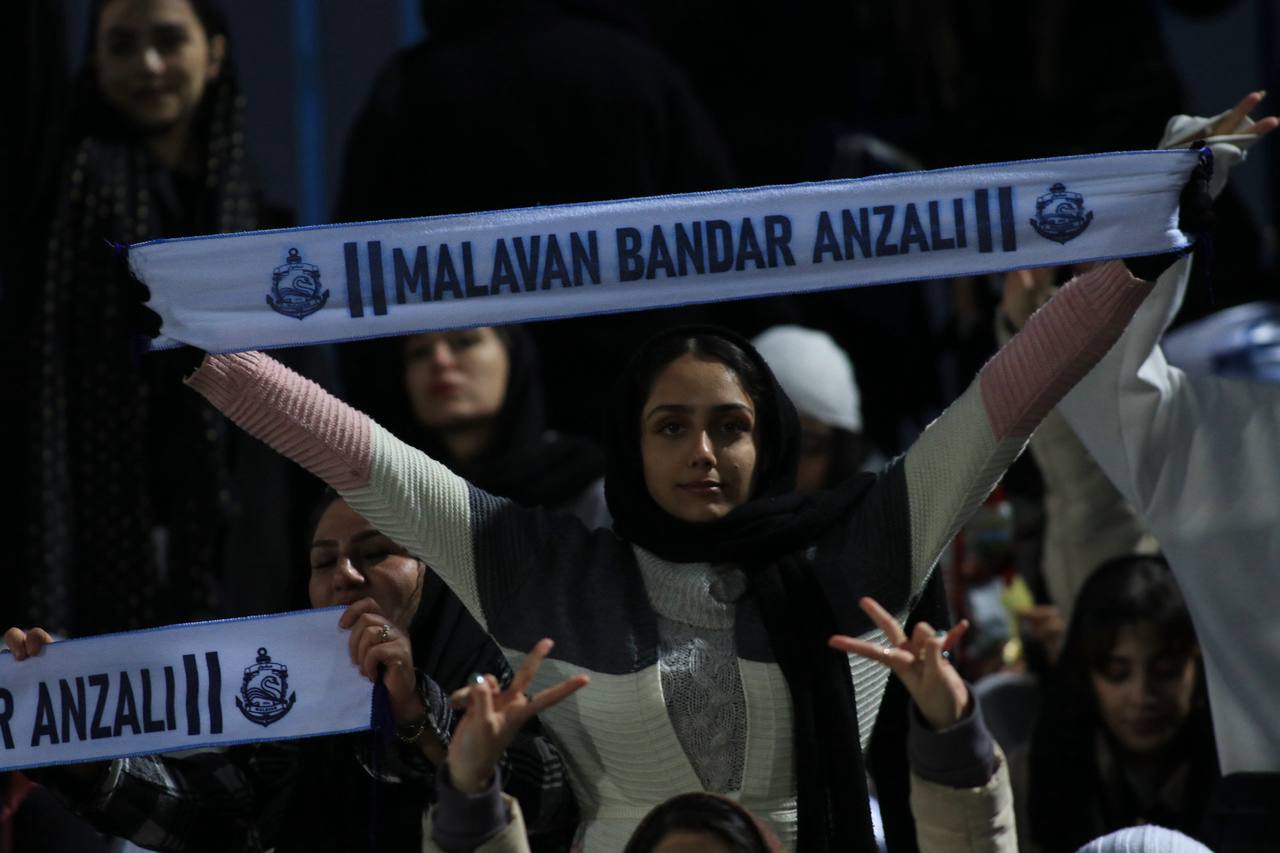 حضور غریبه جذاب در جمع بزرگان؛ سپاهان میتواند صدرنشین شود! + عکس