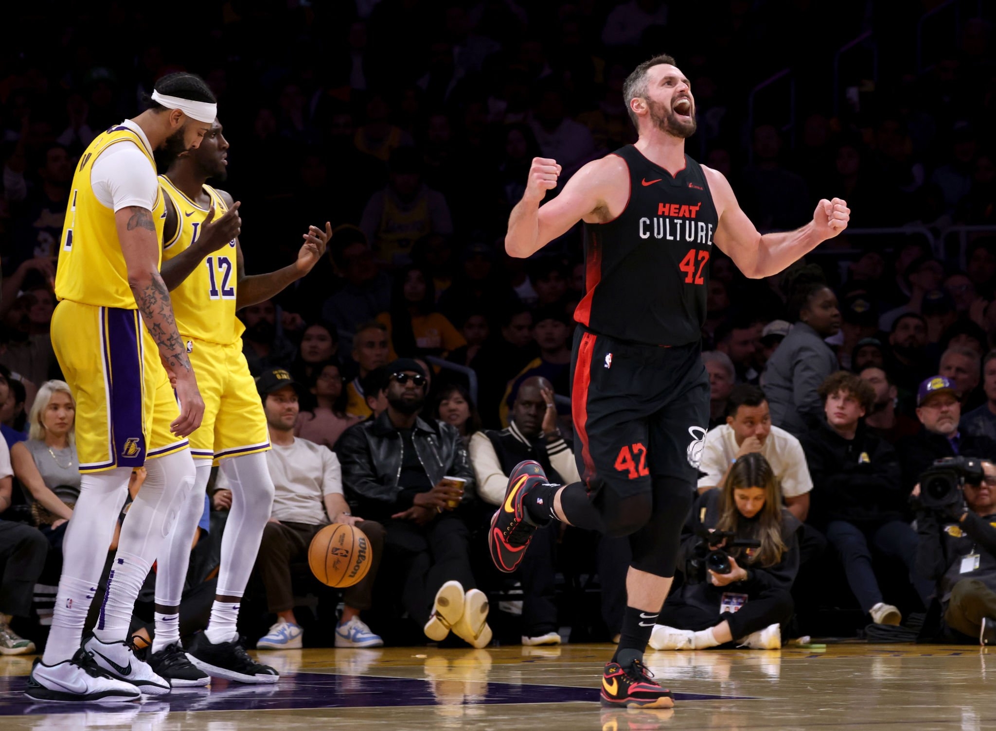 بسکتبال NBA | پیروزی بزرگ برای کلیپرز و هیت؛ پیسرز، باکس را عذاب می دهد