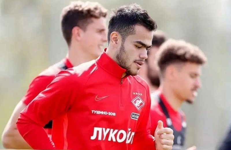 درخواست اورونوف از باشگاه پرسپولیس؛ شماره 10 را به من بدهید!