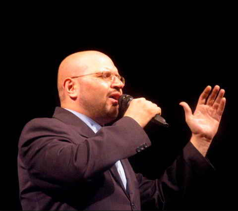 دانلود آهنگ شیشه و سنگ از محمد حشمتی