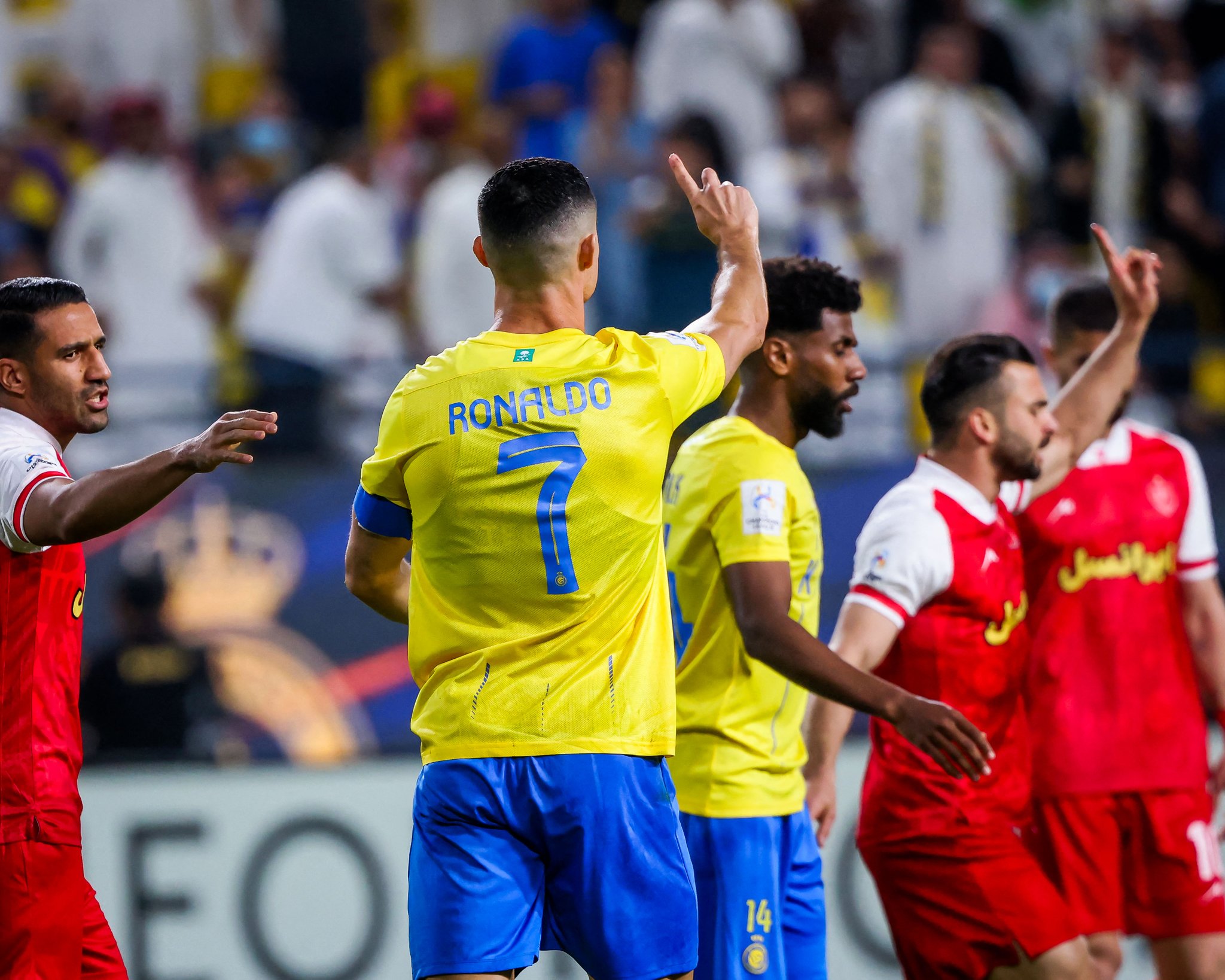 کریستیانو رونالدو و رد تصمیم داور در خصوص اعلام پنالتی به سود النصر در بازی با پرسپولیس