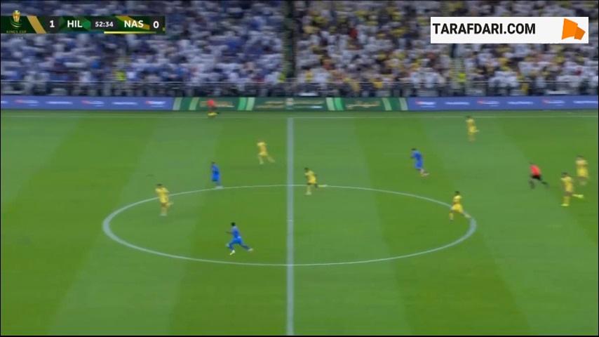اخراج داوید اوسپینا از زمین به دلیل لمس توپ با دست خارج از محوطه جریمه (الهلال 1-0 النصر)