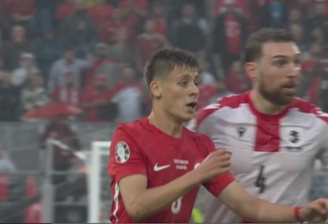 گل استثنایی آردا گولر به گرجستان (ترکیه 2-1 گرجستان)