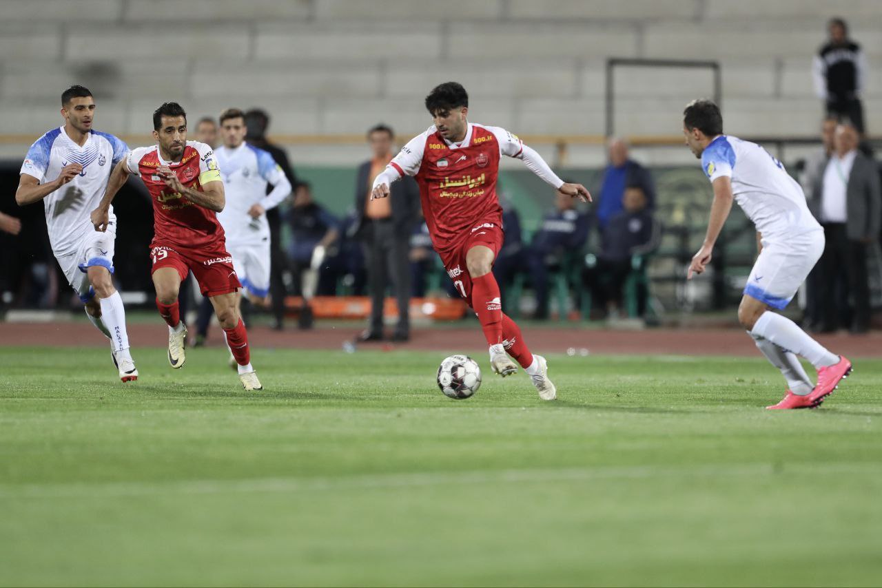 رهبری فرد: نه استقلال لیاقت قهرمانی دارد نه پرسپولیس، سبک تیم اوسمار «علی اکبری» است!
