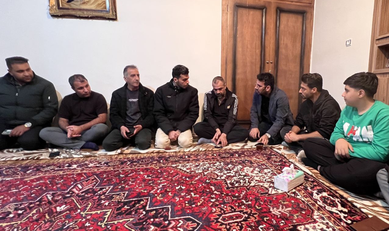 همدردی باشگاه تراکتور با خانواده هوادار مرحوم؛ زنوزی زنگ زد، «شجاع» حضوری رفت + عکس