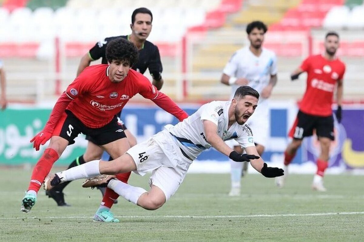 تراکتور 3-1 ملوان؛ توفان یک نیمه ای تبریزی ها، کشتی ملوانان را غرق کرد!
