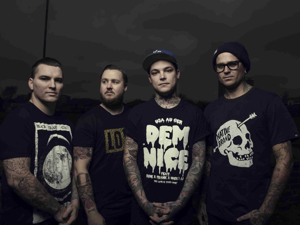 آهنگ Pittsburgh از The Amity Affliction با متن و ترجمه