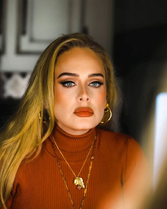 دانلود آهنگ Chasing Pavements از Adele