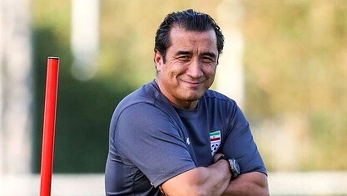 خداداد عزیزی: تا دیروز یکسری از هواداران استقلال به آقای قلعهنویی ناسزا میگفتند، الان ایشان چطور اسطوره شد؟