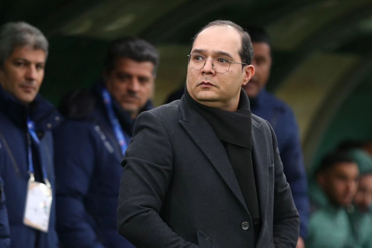 کنفرانس جنجالی محمد ربیعی؛ دستگاههای نظارتی به جنجال رختکن پرسپولیس ورود کنند؛ یا ثابت کنید، یا تهمت نزنید!