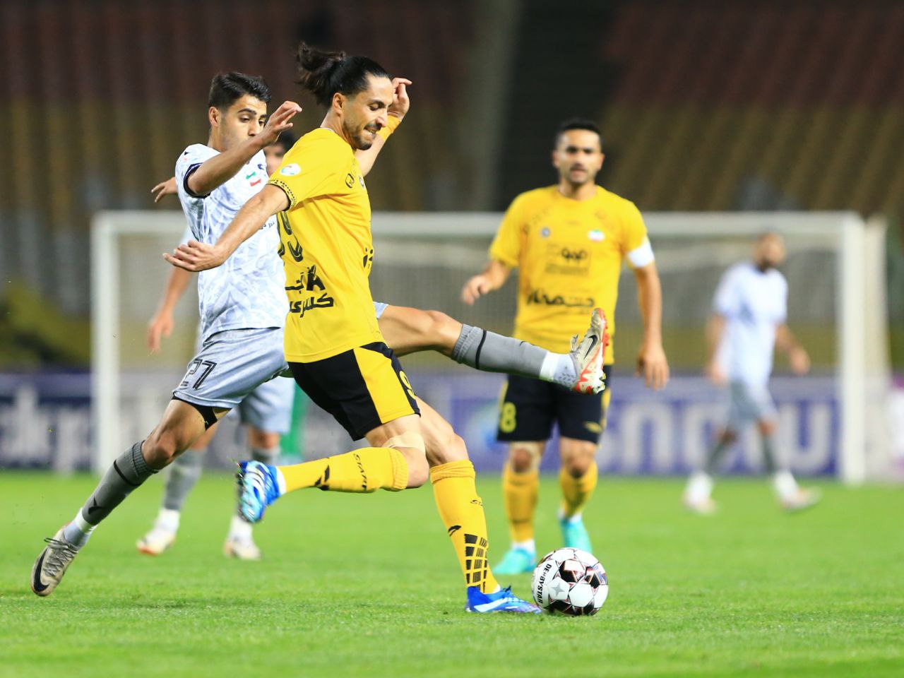 سپاهان 2-0 گل گهر؛ سه امتیاز خانگی، عیدی مورایس به اصفهانیها
