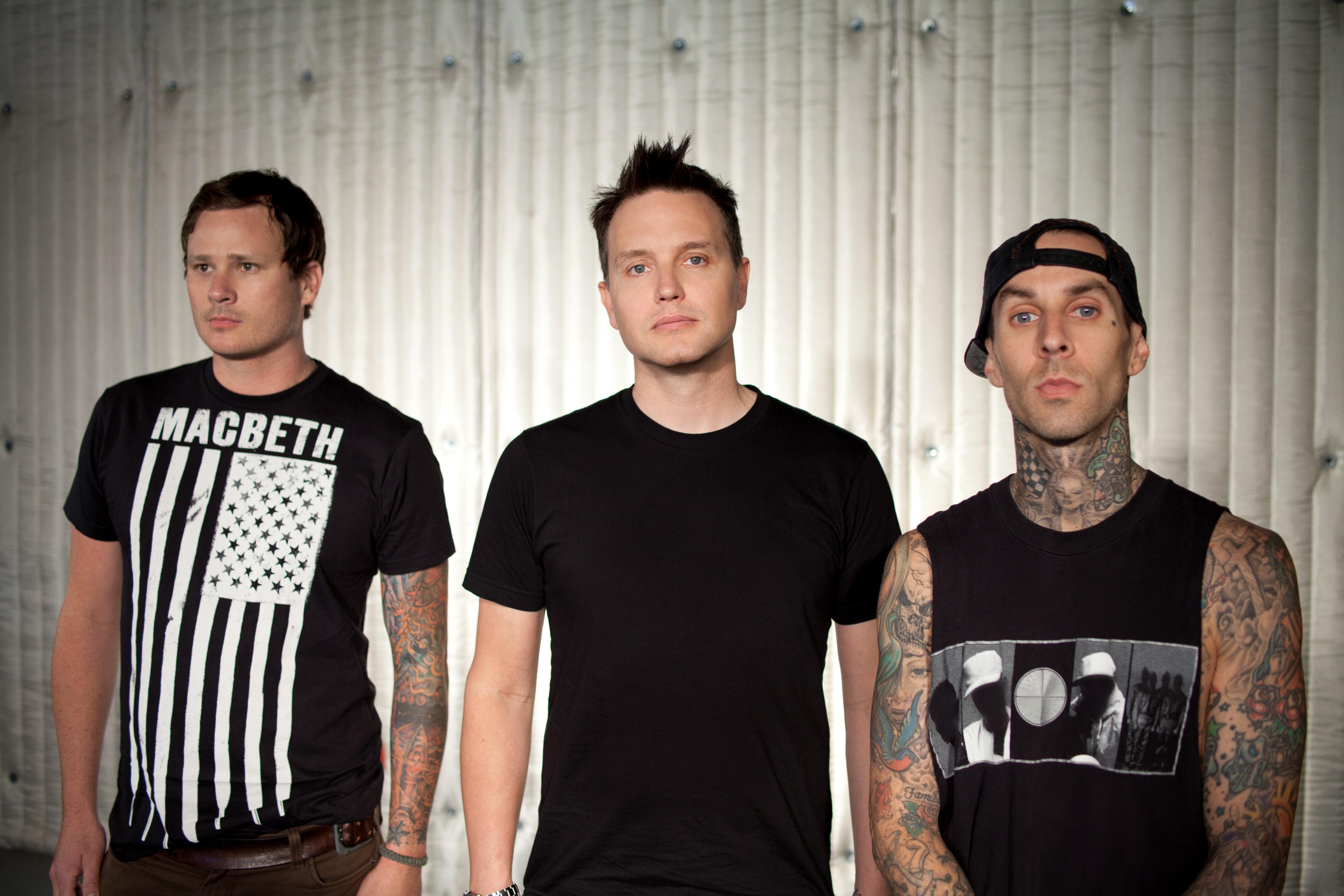آهنگ Feeling This از blink-182 با متن و ترجمه