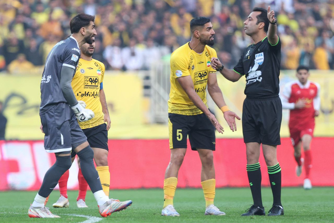 موعود بنیادی فر-دیدار تیمهای سپاهان و پرسپولیس