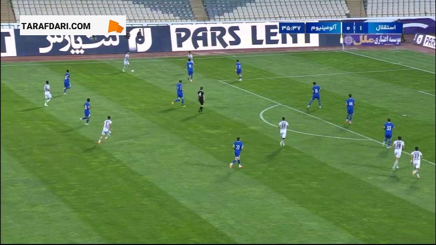 واکنش دیدنی سید حسین حسینی روی ضربه بازیکنان آلومینیوم  (استقلال 1-0 آلومینیوم اراک)
