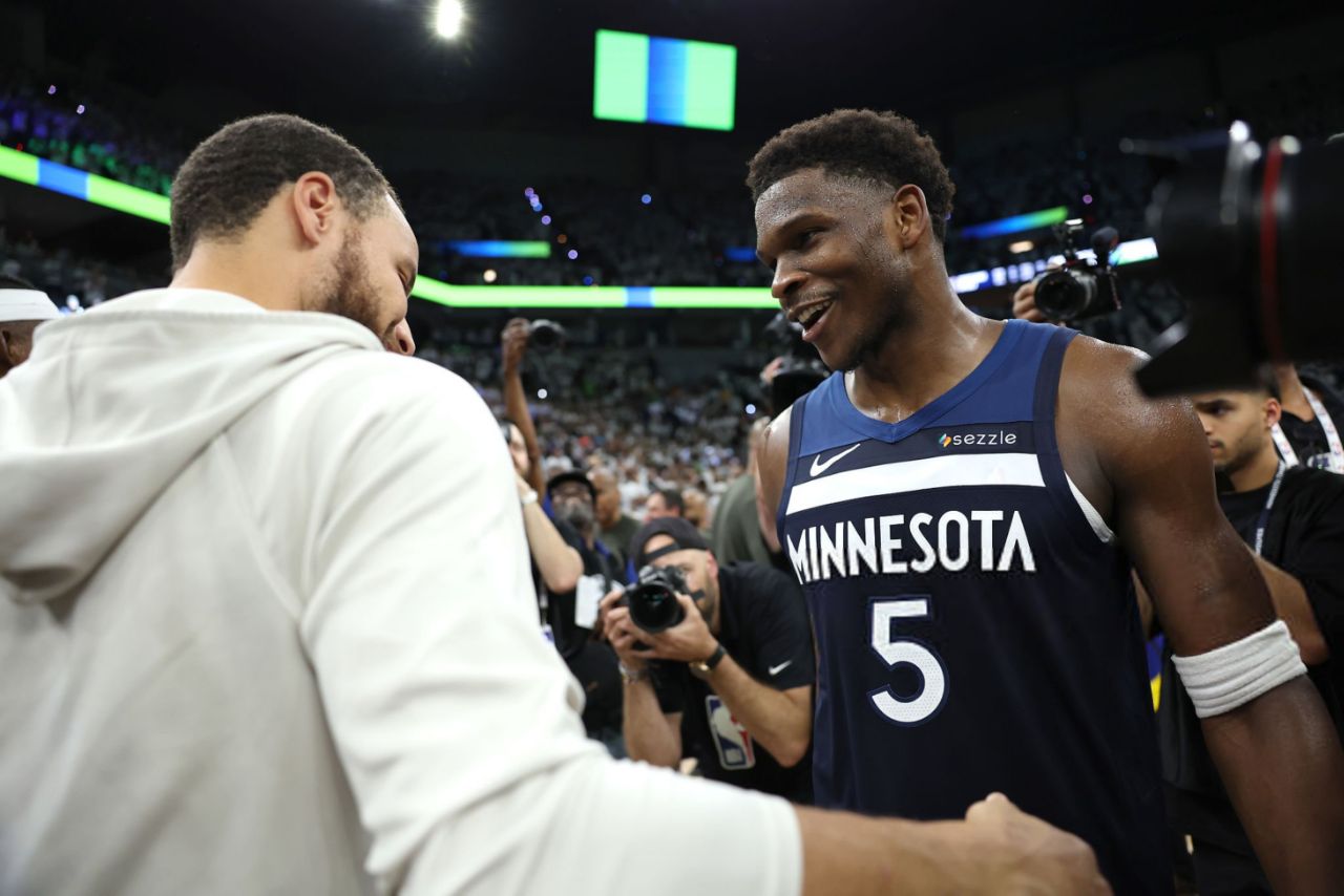 بسکتبال NBA | رحم کردن در ذات گرگ نیست؛ وریرز، استف کری را ناامید کرد
