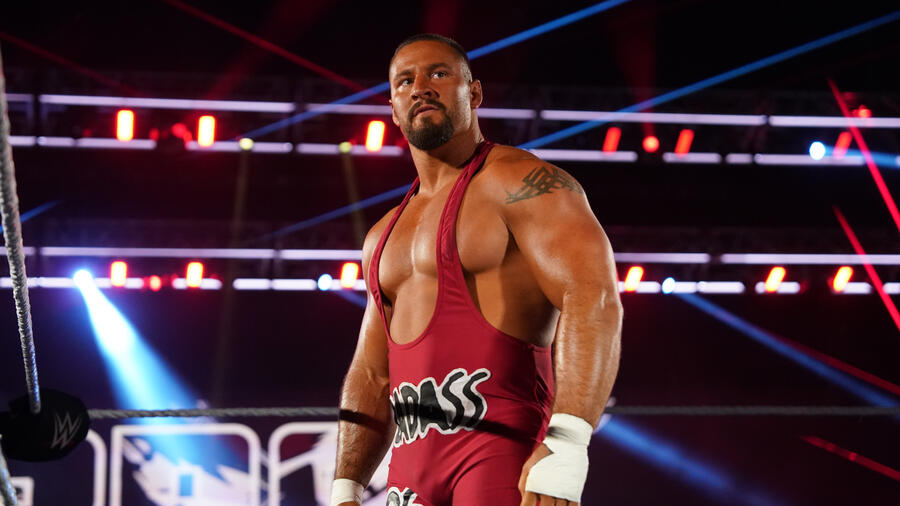 ستاره کشتی کج و WWE در شوی راو نتفلیکس