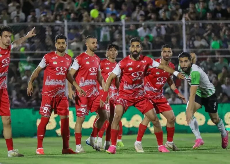 عکس از بازیکنان پرسپولیس در بازی مقابل خیبر خرم آباد