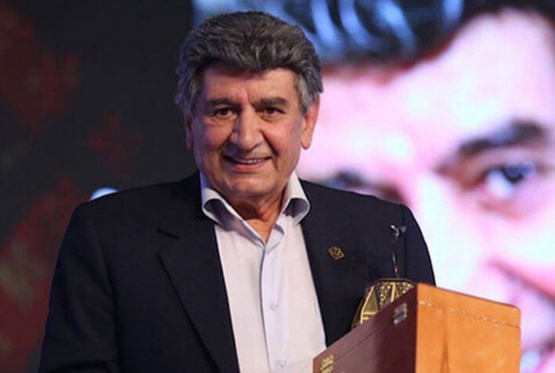 منوچهر والی زاده